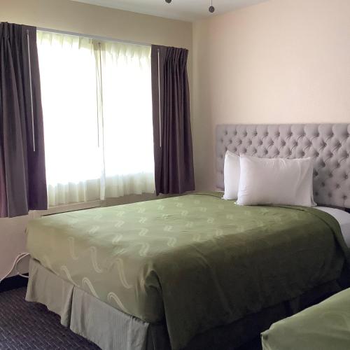 National 9 Motel in Santa Cruz City Center