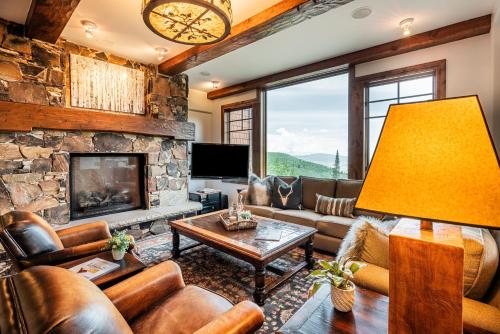 Luxury Amenities & Year-Round Recreation at Deer Valley Grand Lodge 307!