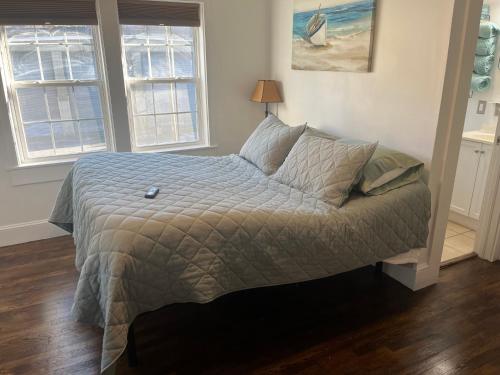 The Bait & Tackle - Newly renovated suite apt 2