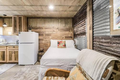 Casas Coastal Experience Cabin C