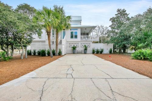 Cloud Nine - Blue Mountain Home with 2 Masters and a Private Pool while only 300 ft to Beach, Santa Rosa Beach