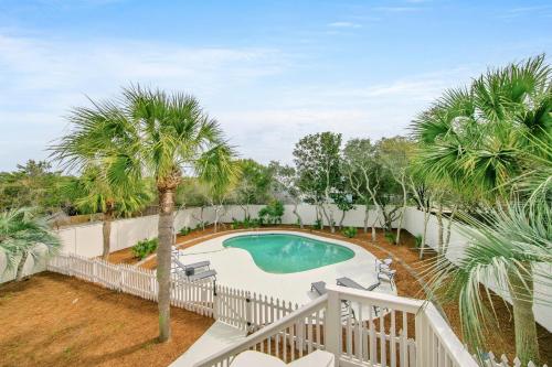 Blue Mountain Home with 2 Masters and a Private Pool while only 300 ft to Beach