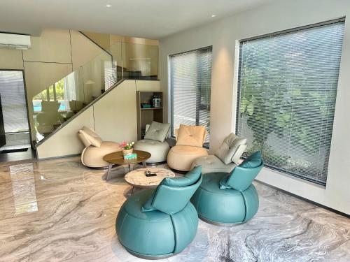 Deluxe Villa image 5