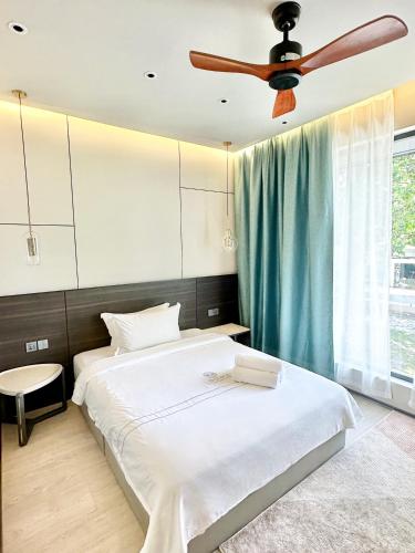 Deluxe Villa image 2