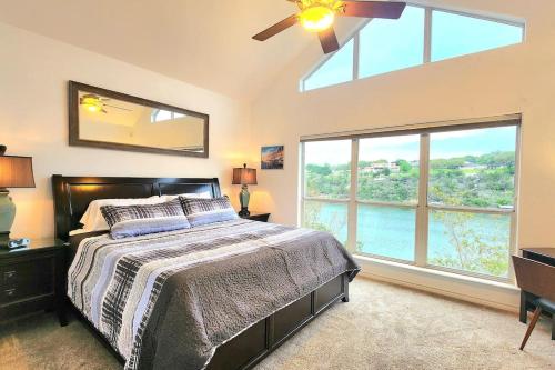 A Rare Find! - Bright & Gorgeous Lake Home in Marble Falls in Marble Falls, USA