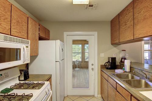 Fantasy Oaks Lodge - image 9