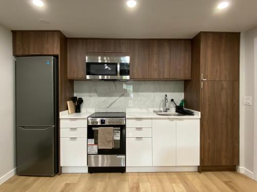Deluxe Queen Suite