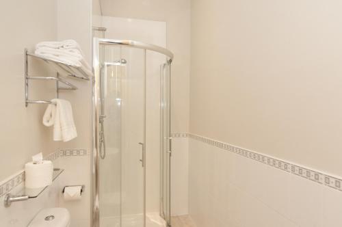 Photo - Bankton Rooms & Lodges