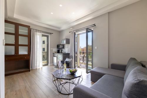 Nival Luxury Suites - image 9