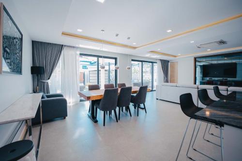 Serenity Jomtien Pool Villa