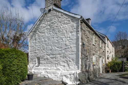 Pen-Y-Bryn Cottage