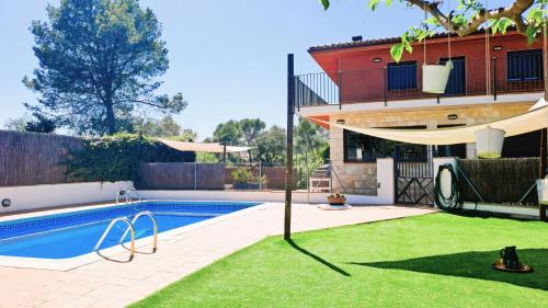  MoreraBlanca piscina, barbacoa, chill-out in San Mateo de Bages