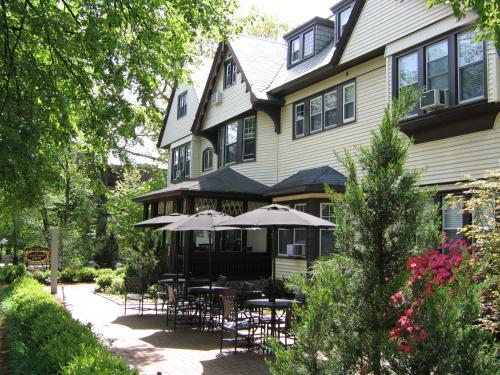 A szálláshely kívülről, Longwood Inn in Brookline