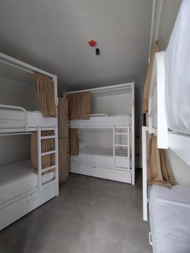Bed in 6-Bed Mixed Dormitory Room image 2