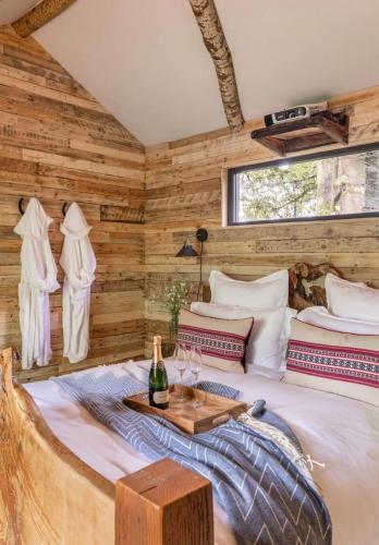 Unique Secluded Romantic Treehouse in Cornwall, sleeps 2 Unique Secluded Romantic Treehouse in Cornwall, sleeps 2