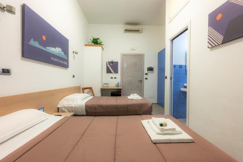 Two Connecting Double Rooms image 2