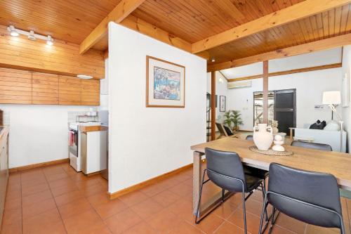15 Cottesloe - Steps From Beach - Sleeps 3, Perth (foto 3)
