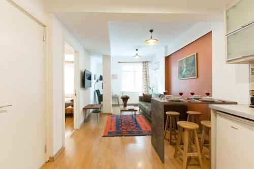 Ports Apartment - image 2