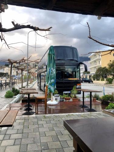Bus Hotel On The Go, Tirana (Foto 6)