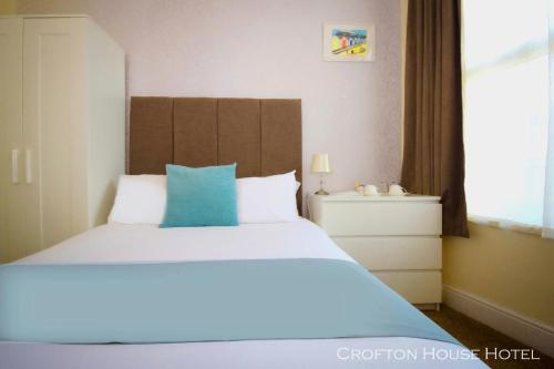 Double Room with Private Bathroom image 6