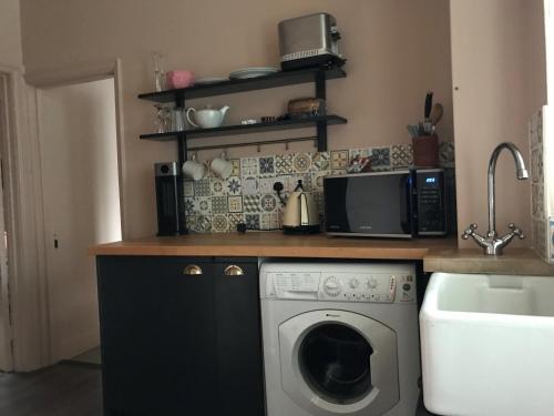 Kitchen, The Snug in Fordingbridge