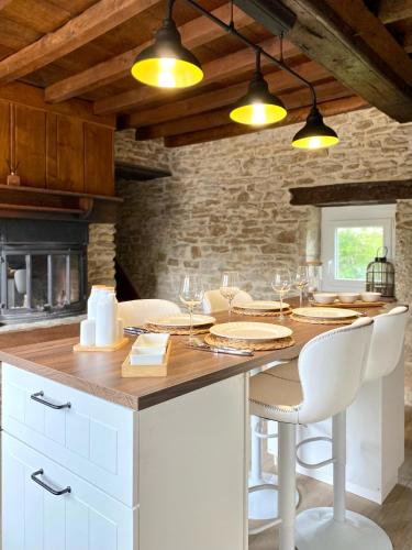 Aux petites portes du Morvan in La Motte-Ternant