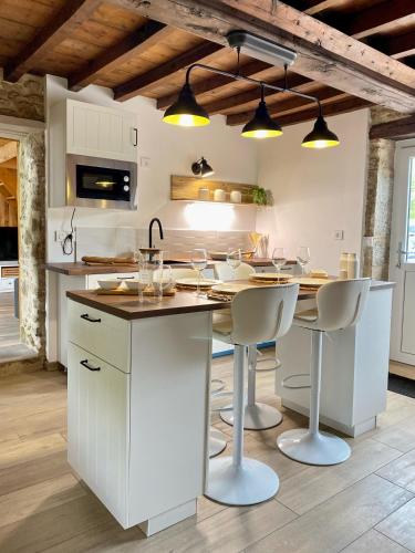 Aux petites portes du Morvan in La Motte-Ternant