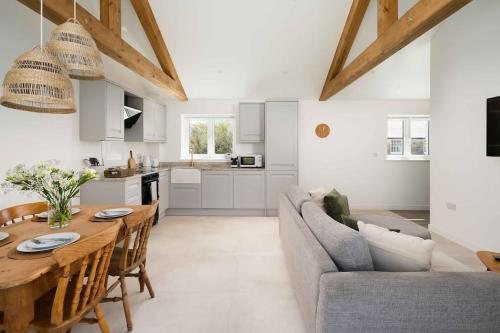 Meadow View Barn, Rural St Ives, Cornwall. Brand New 2 Bedroom Idyllic Contemporary Cottage With Log Burner.