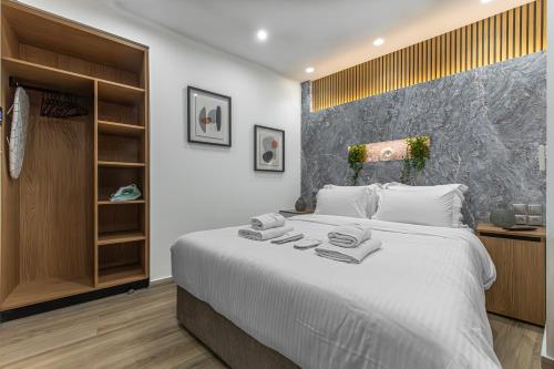 Stylish Living-Avra, Афины