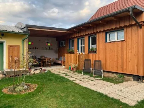 Ferienhaus mit Garten in Thermennähe in Strebersdorf, Österreich