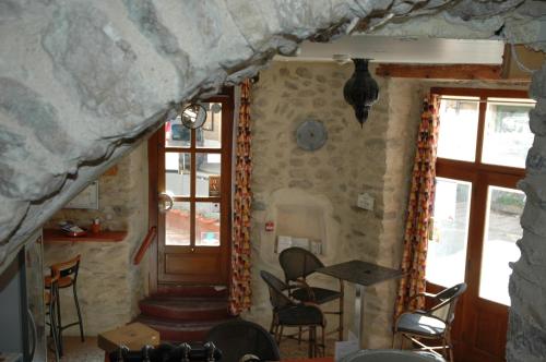 酒吧/高級酒吧, Le Dauphiné (Le Dauphine) in 迪瓦地區沙蒂隆