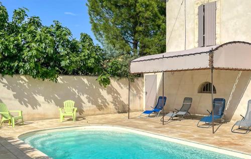 Gorgeous Home In Rognonas With Wifi