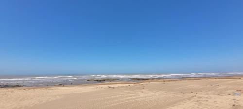Beach, Bel appartement avec vue sur mer Sidi Rahal in Sidi Rahal