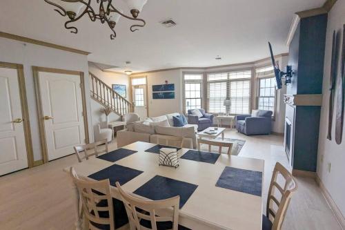 Luxury Villa on Lake Michigan in Sheboygan, USA