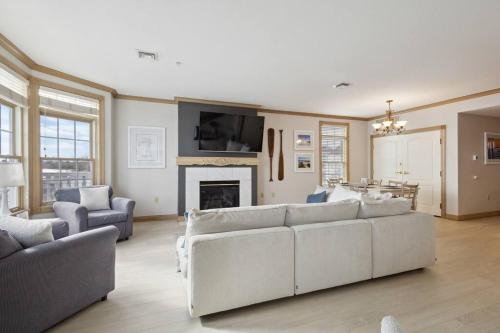 Luxury Villa on Lake Michigan in Sheboygan, USA