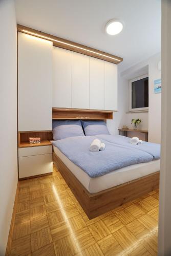MHOUSE, Piran
