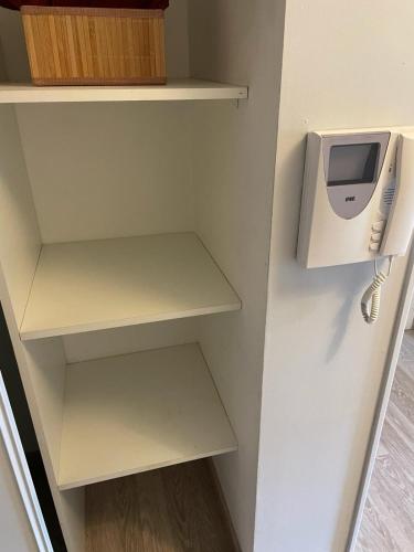Appartement 2 chambres avec terrasse et garage in Saint-Andre-lez-Lille