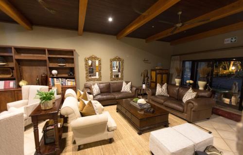 Közös társalgó / TV, Swartberg Private Game Lodge in Matjiesrivier
