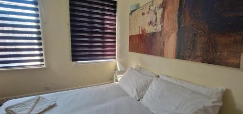 Mermaid Suite Hotel - image 5