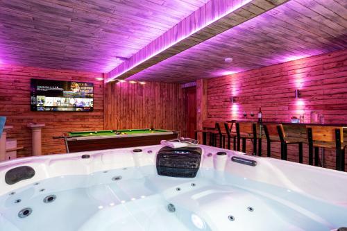 View From Within, Bowness - Dog Friendly Home with Hot Tub, Windermere (photo 3)