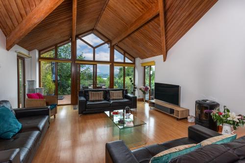 View From Within, Bowness - Dog Friendly Home with Hot Tub