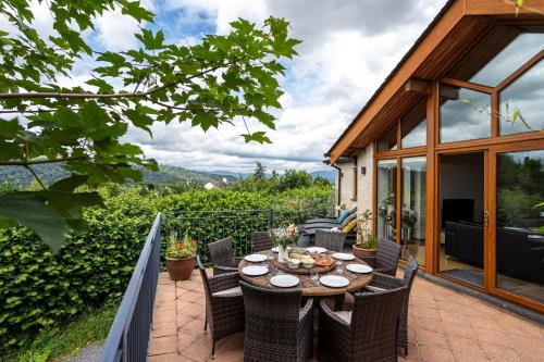 View From Within, Bowness - Dog Friendly Home with Hot Tub