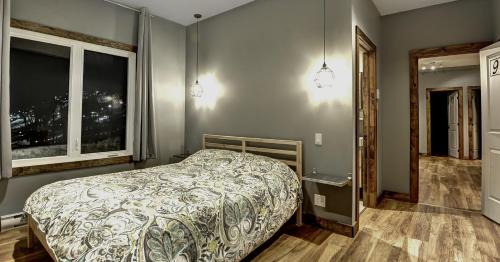 The Big Jack Chalet 33 Chemin Blanc by Les Chalets Alpins in Stoneham (QC)