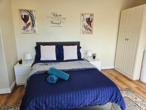 Homely double bed, TV, Wi-Fi and garden, Leeds (Foto 4)