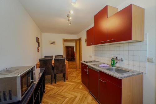 Kitchen, Pension Middel in Ostseebad Binz