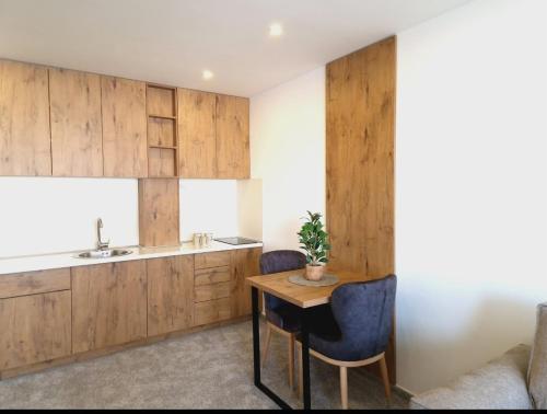 ห้องครัว, Apartmani Maksa in กรากูเจวัค