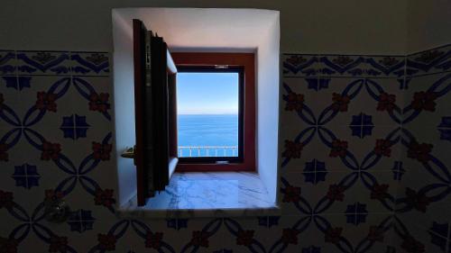 Double Room with Balcony and Sea View