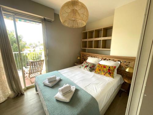 A spot of quietness at 200 m from Salis beach