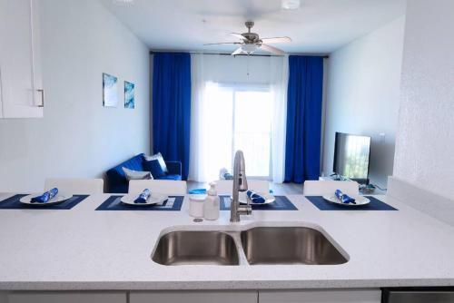 Beach Oasis - 2BD Luxury Kings at Jax Beach in Jacksonville Beach, USA