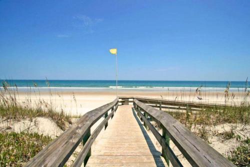 Beach Oasis - 2BD Luxury Kings at Jax Beach